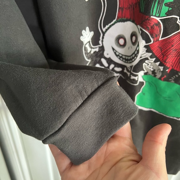 Nightmare Before Christmas sweatshirt - Picture 5 of 6